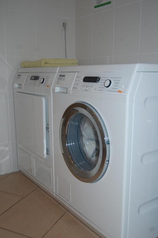 Greencity Boardinghouse ไฟรบวร์กอิมไบรส์เกา ภายนอก รูปภาพ
